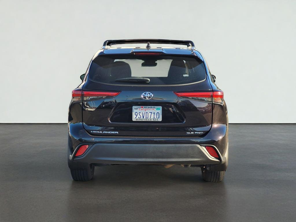 2022 Toyota HIGHLANDER XLE
