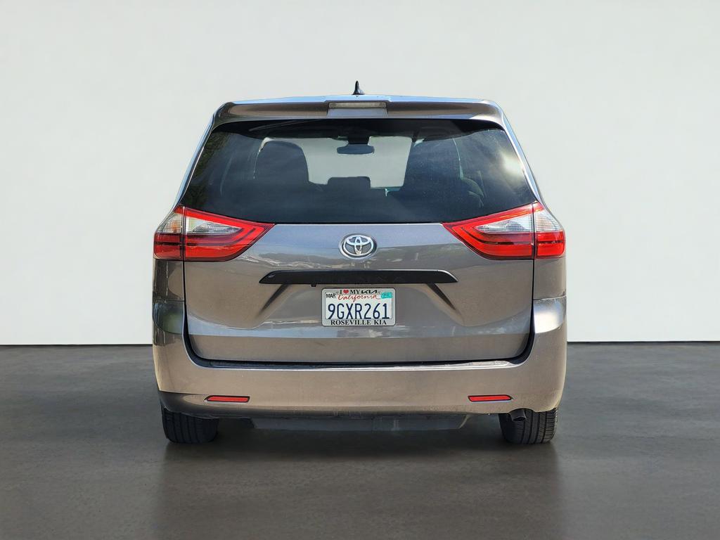 2020 Toyota SIENNA L