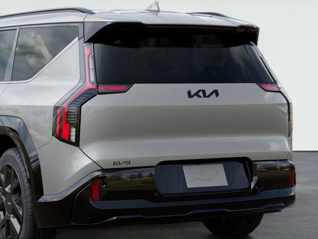 2026 Kia EV9 LAND
