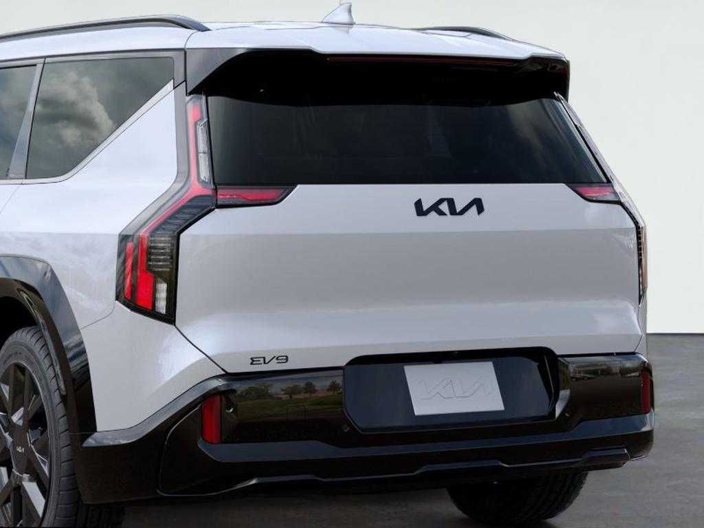 2026 Kia EV9 LAND