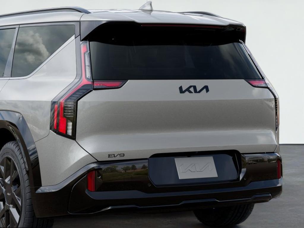 2026 Kia EV9 LAND