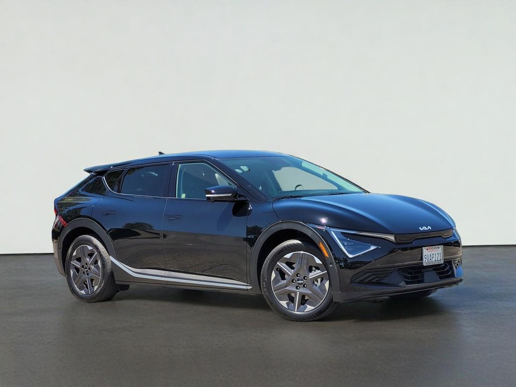 2025 Kia EV6 Light L/R's photo