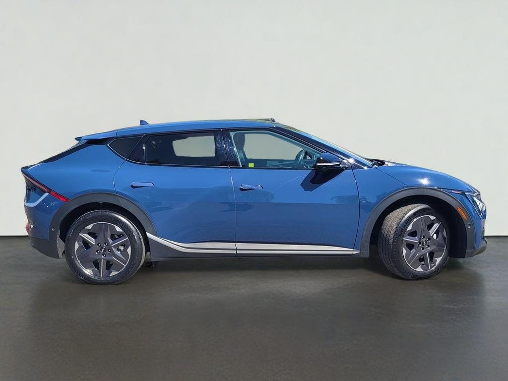 2025 Kia EV6 LIGHT LONG RANGE