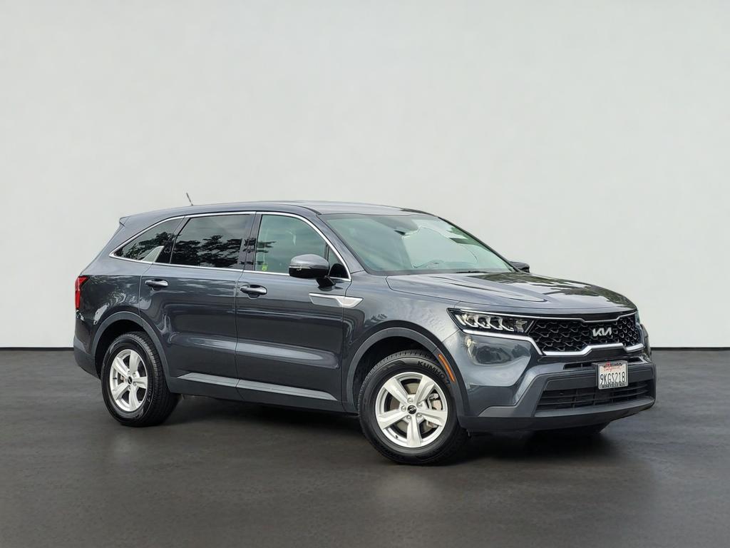 2023 Kia SORENTO LX