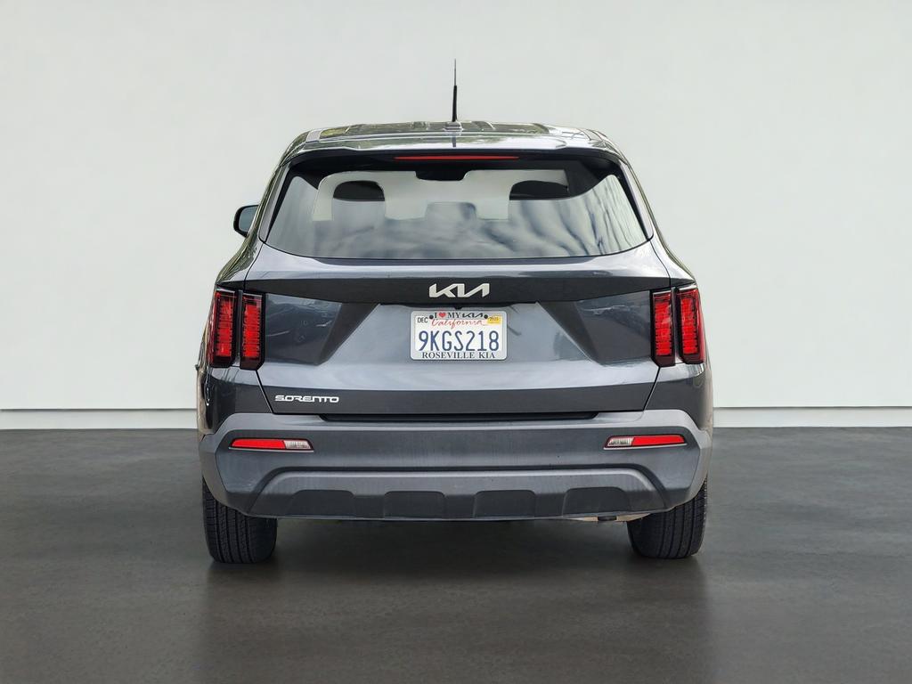 2023 Kia SORENTO LX