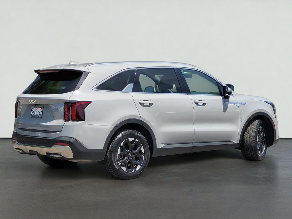 2025 Kia SORENTO S