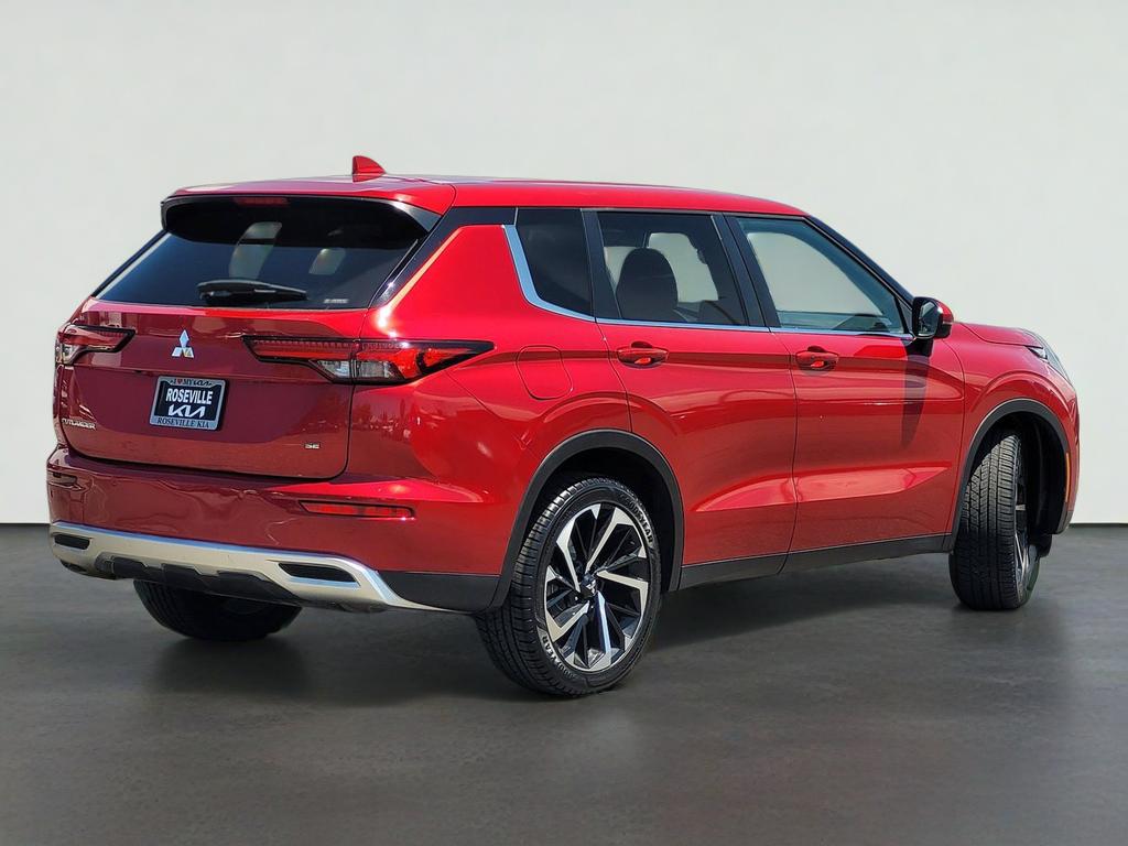 2024 Mitsubishi OUTLANDER SE