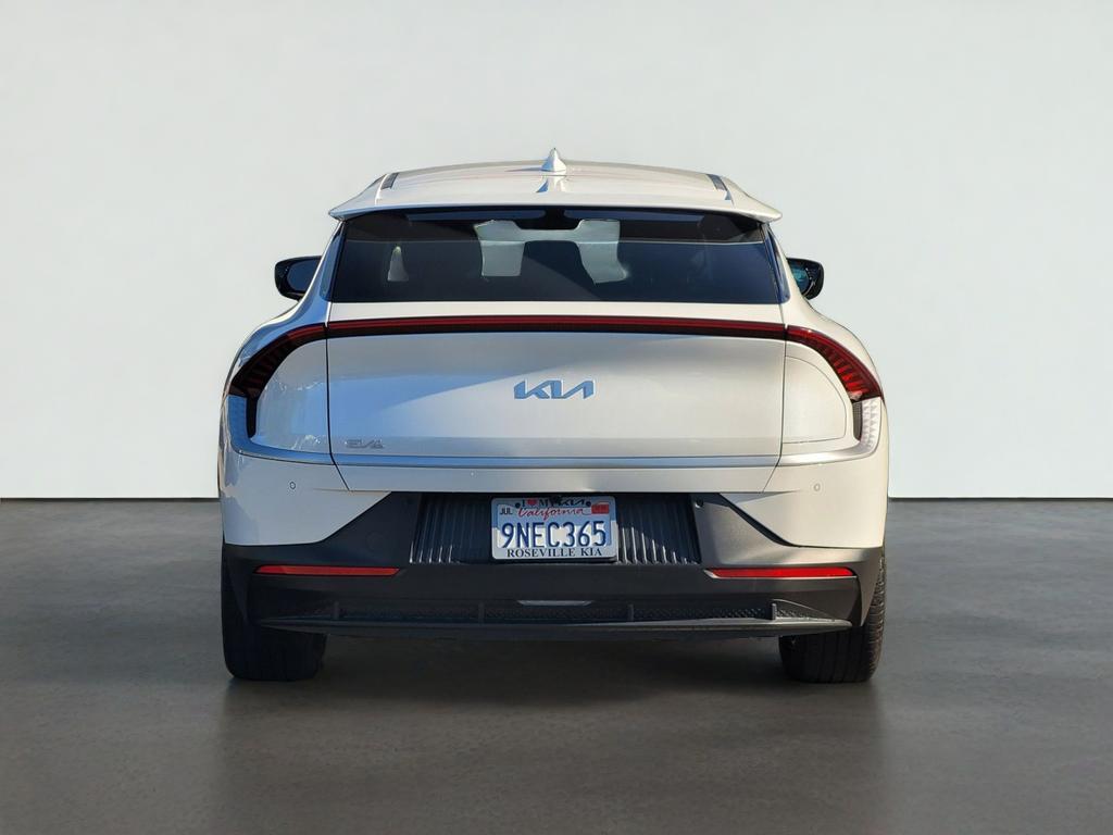 2024 Kia EV6 LIGHT