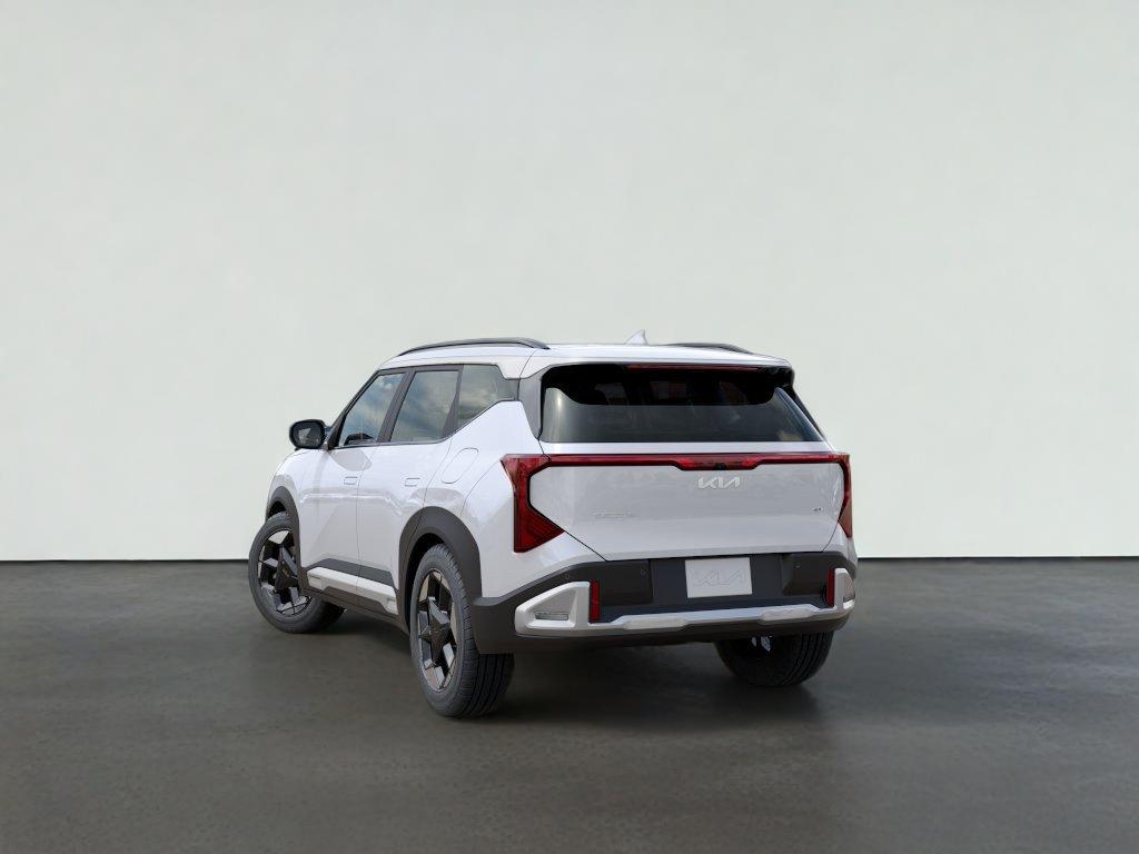2027 Kia SELTOS EX