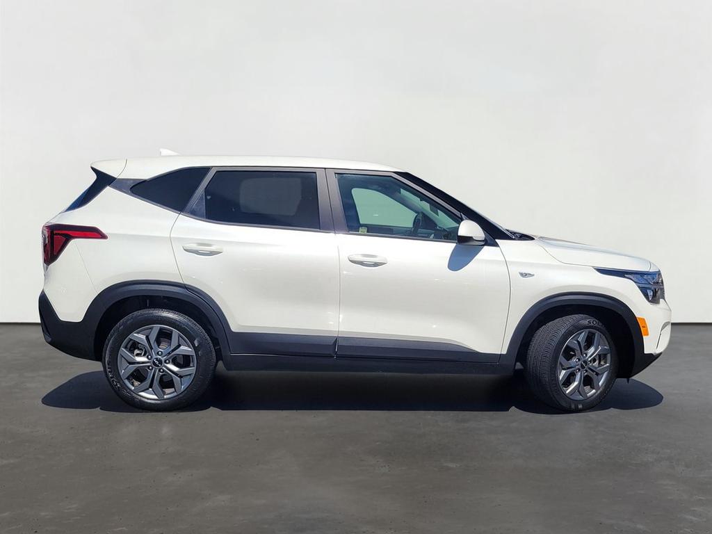 2024 Kia SELTOS LX