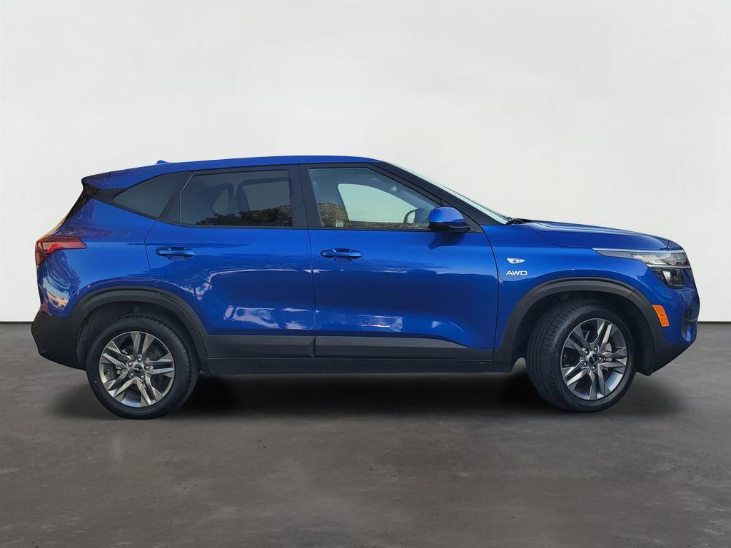 2023 Kia SELTOS LX