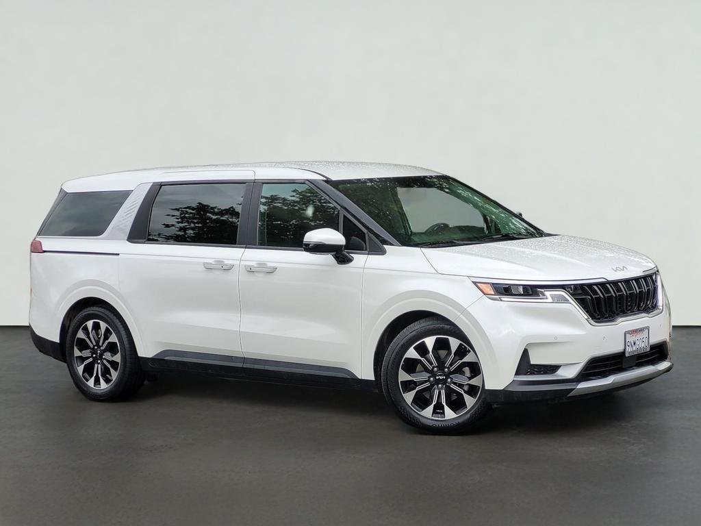 2024 Kia Sedona EX's photo