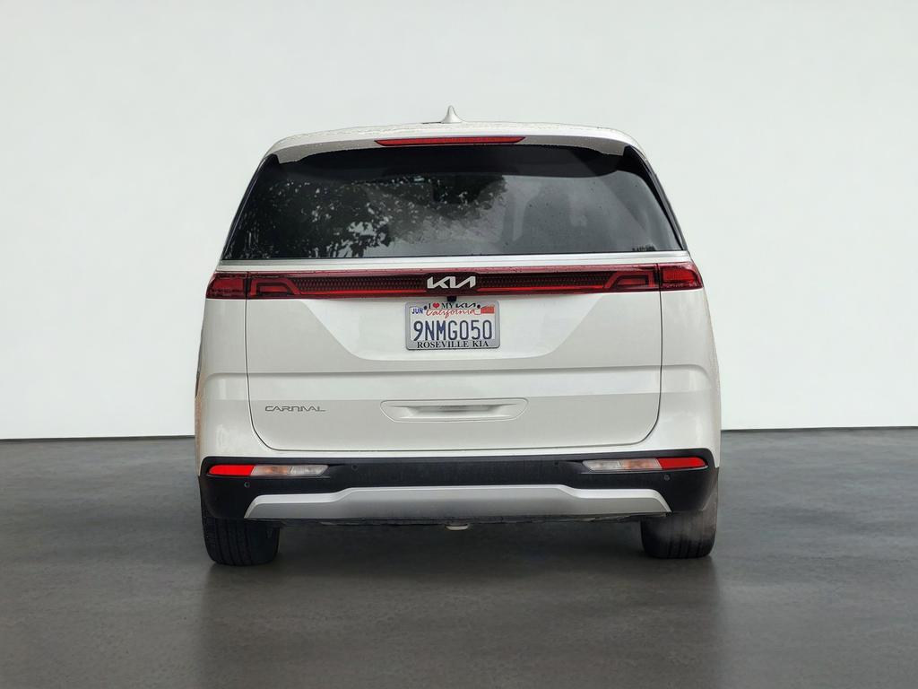 2024 Kia CARNIVAL EX