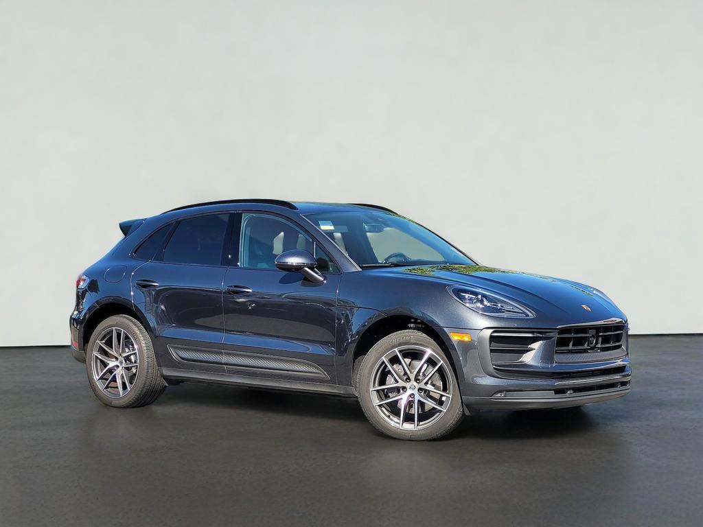 2023 Porsche MACAN Base