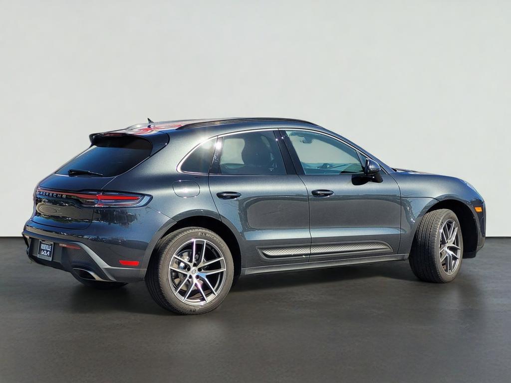 2023 Porsche MACAN Base
