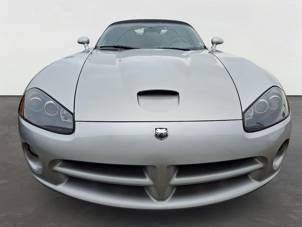 2004 Dodge Viper SRT10