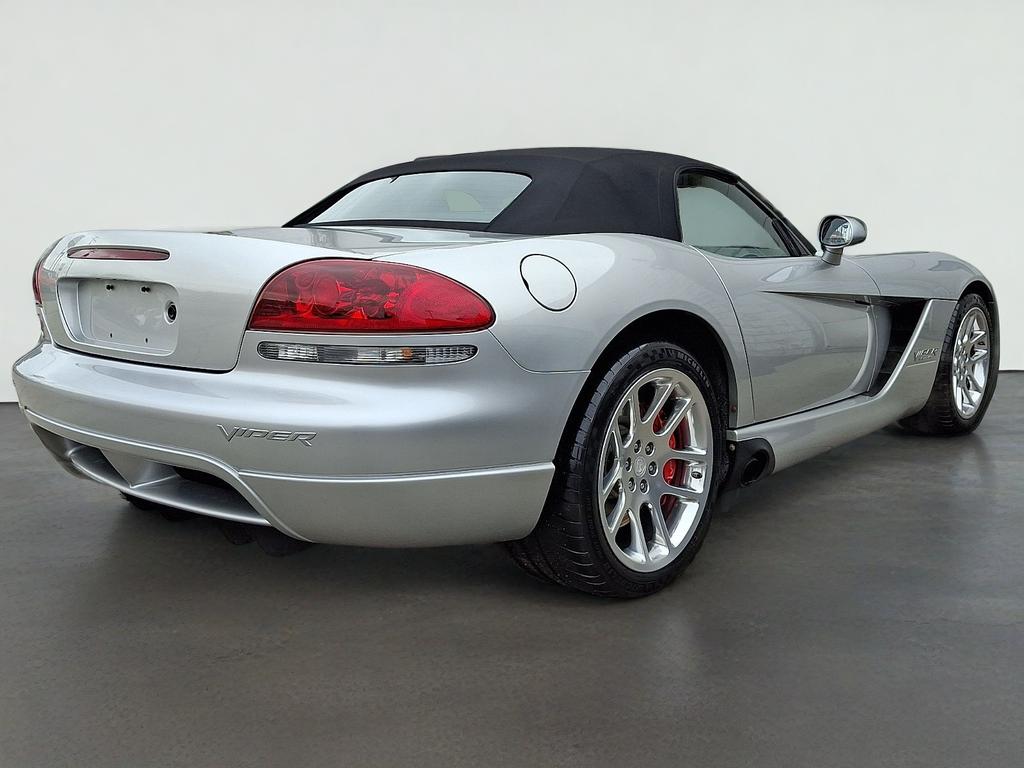 2004 Dodge Viper SRT10