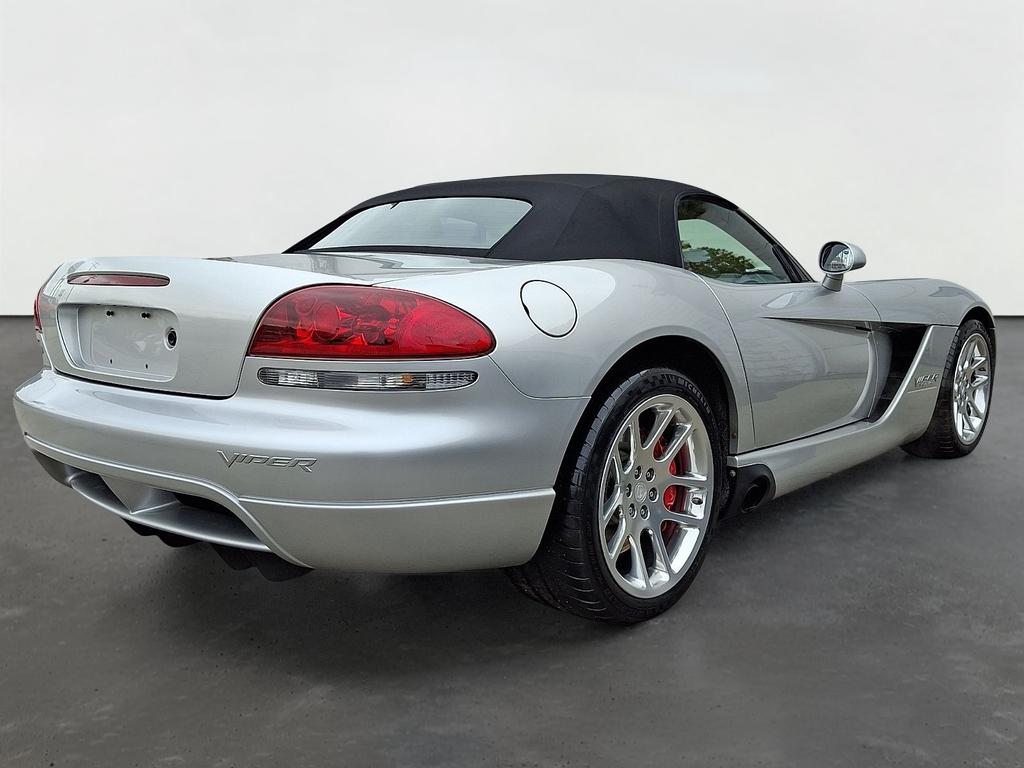 2004 Dodge Viper SRT10