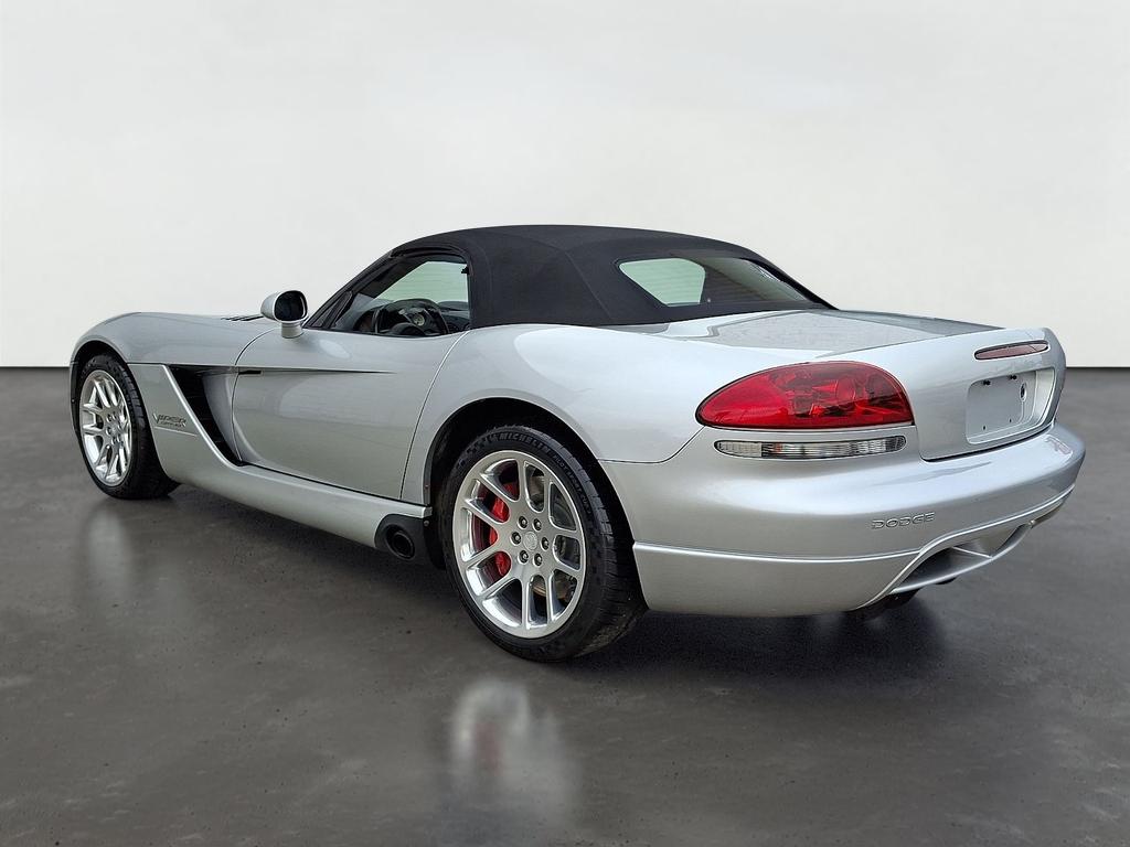 2004 Dodge Viper SRT10