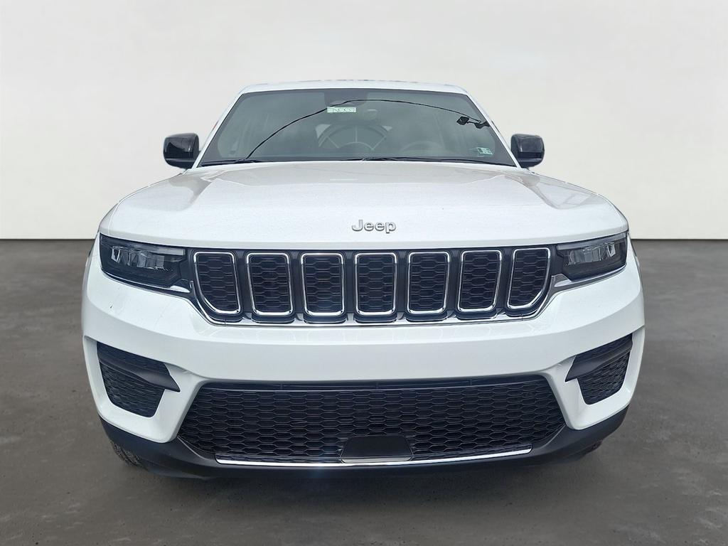 2027 Jeep Grand Cherokee GRAND CHEROKEE LAREDO X 4X4