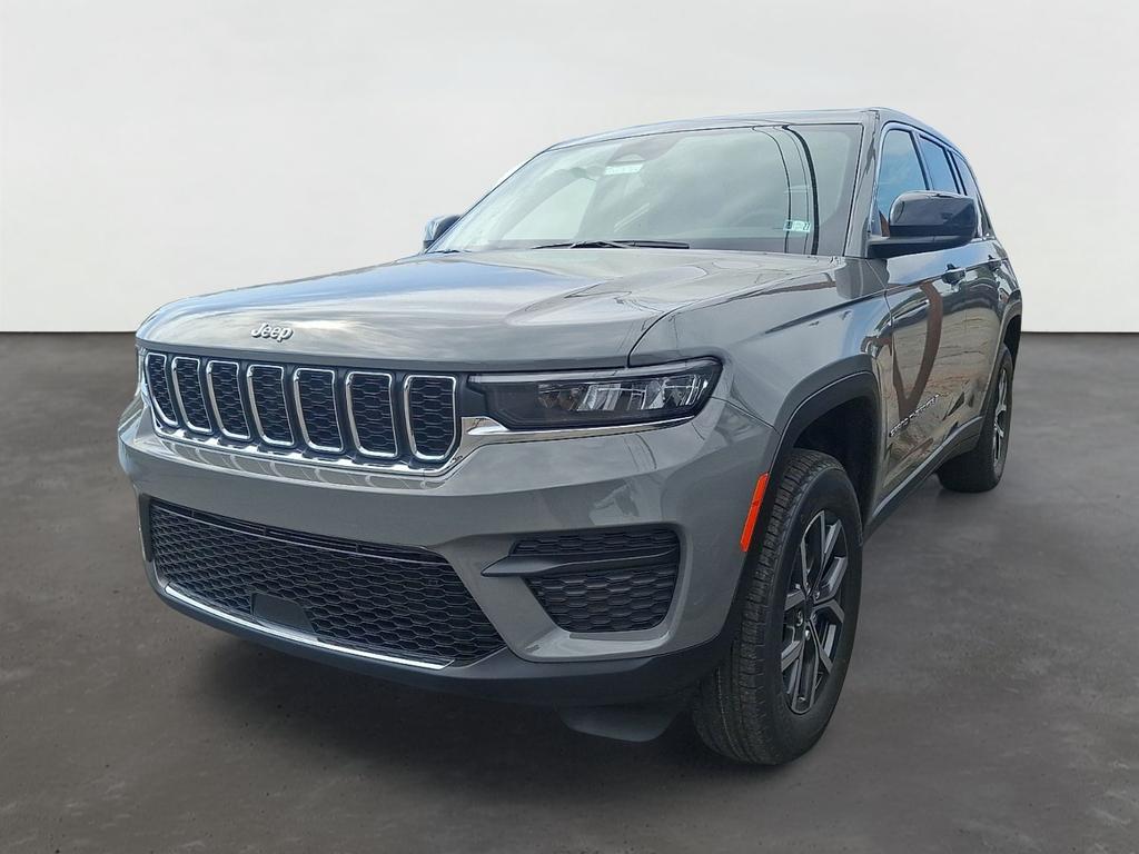 2027 Jeep Grand Cherokee GRAND CHEROKEE LAREDO X 4X4