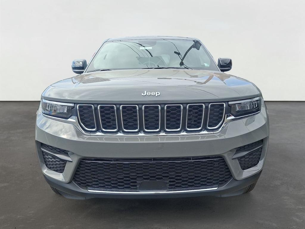 2027 Jeep Grand Cherokee GRAND CHEROKEE LAREDO X 4X4