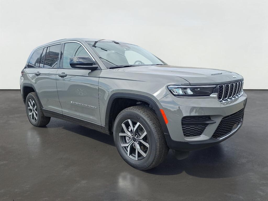 2027 Jeep Grand Cherokee GRAND CHEROKEE LAREDO X 4X4