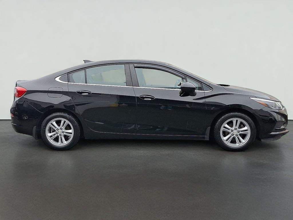 2018 Chevrolet Cruze LT Auto