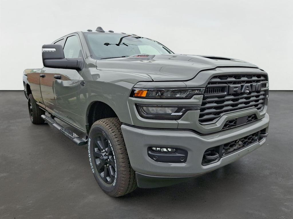 2027 RAM Ram 2500 RAM 2500 BLACK EXPRESS CREW CAB 4X4 8' BOX