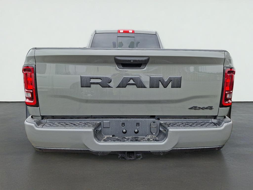 2027 RAM Ram 2500 RAM 2500 BLACK EXPRESS CREW CAB 4X4 8' BOX