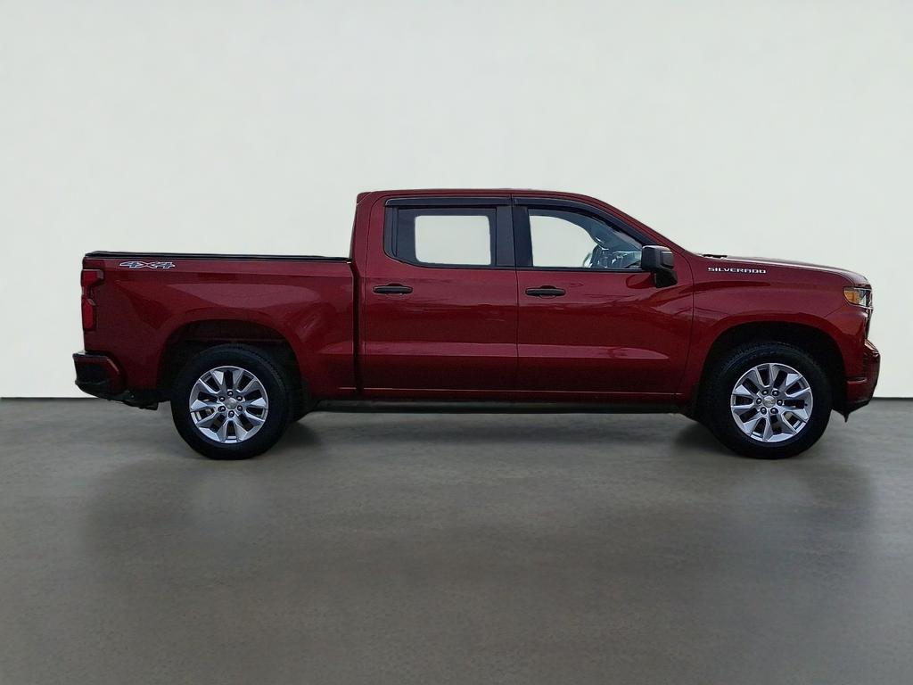 2021 Chevrolet Silverado 1500 4WD Crew Cab Short Bed Custom