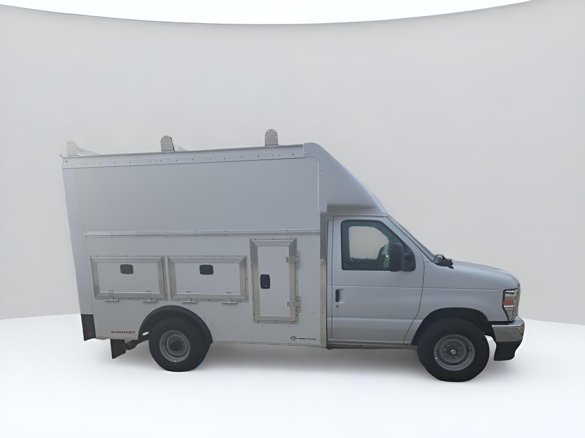 2026 Ford E-Series Cutaway E-350 SRW 138 WB