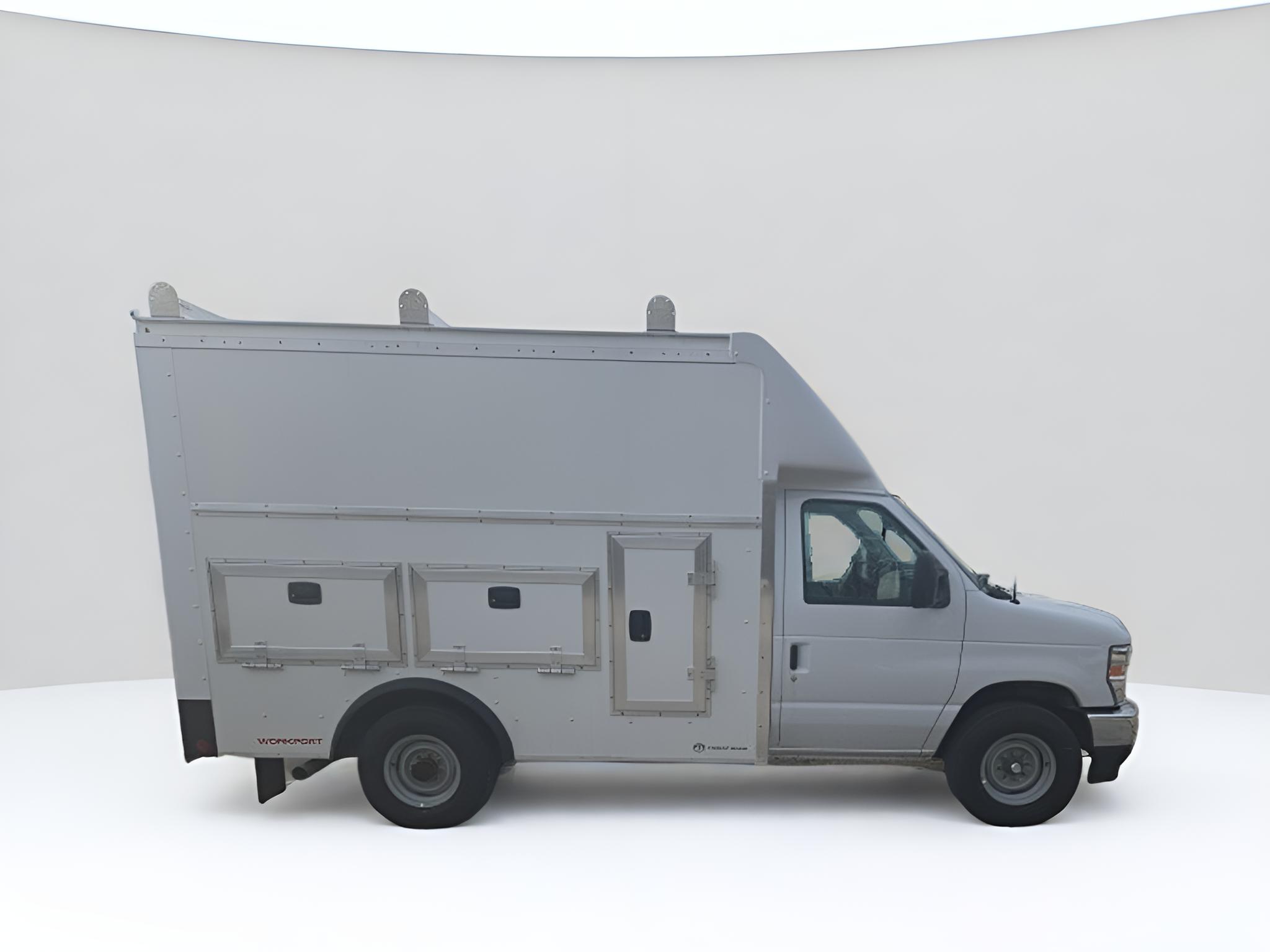 2026 Ford E-Series Cutaway E-350 SRW 138 WB