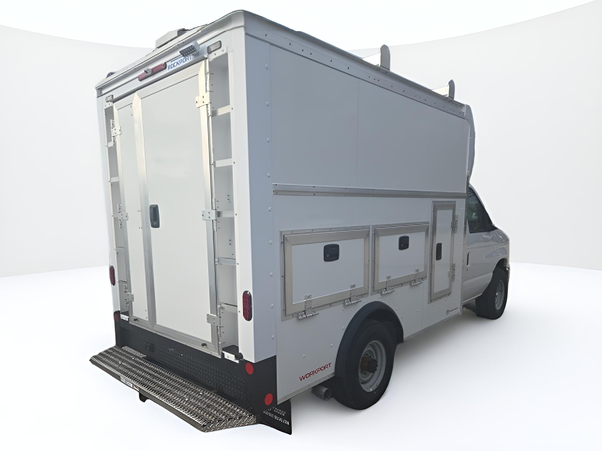 2026 Ford E-Series Cutaway E-350 SRW 138 WB