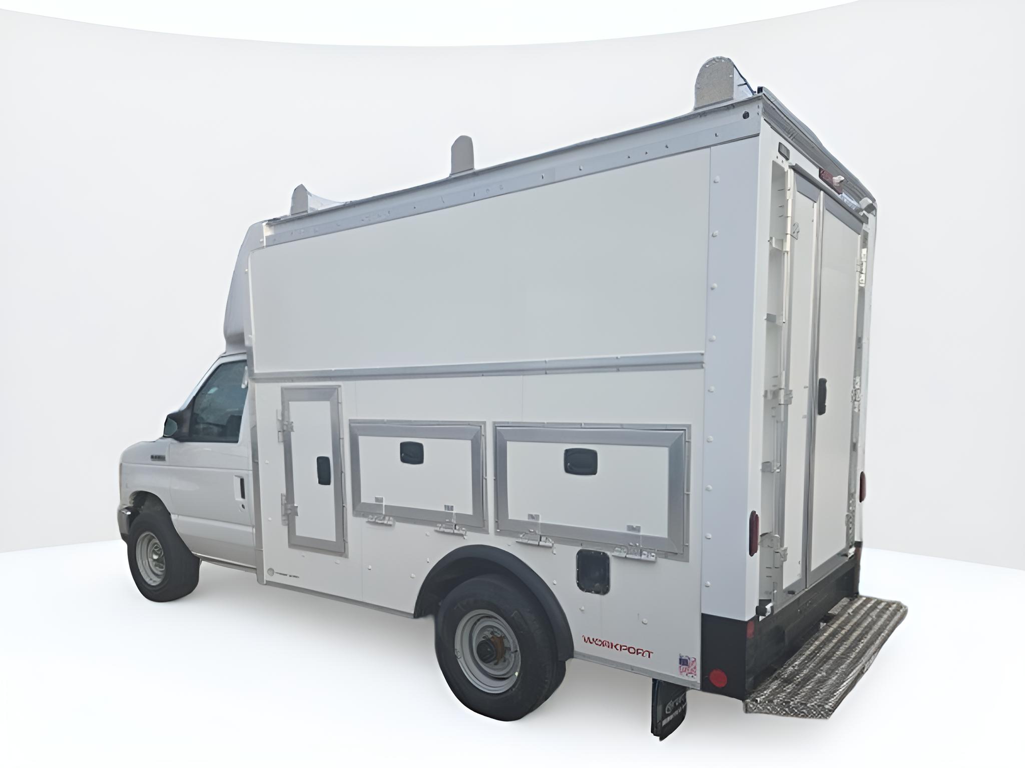 2026 Ford E-Series Cutaway E-350 SRW 138 WB