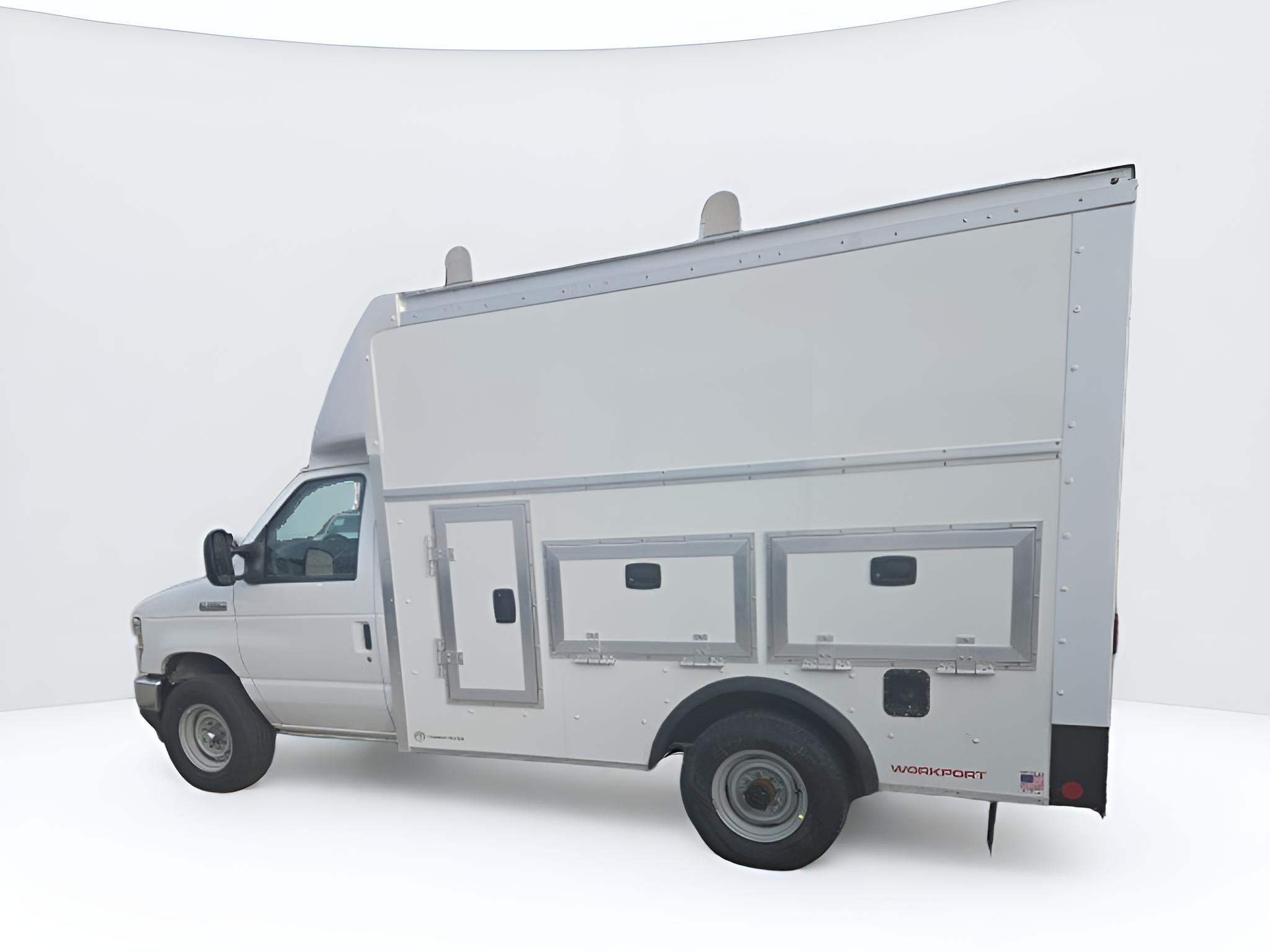 2026 Ford E-Series Cutaway E-350 SRW 138 WB