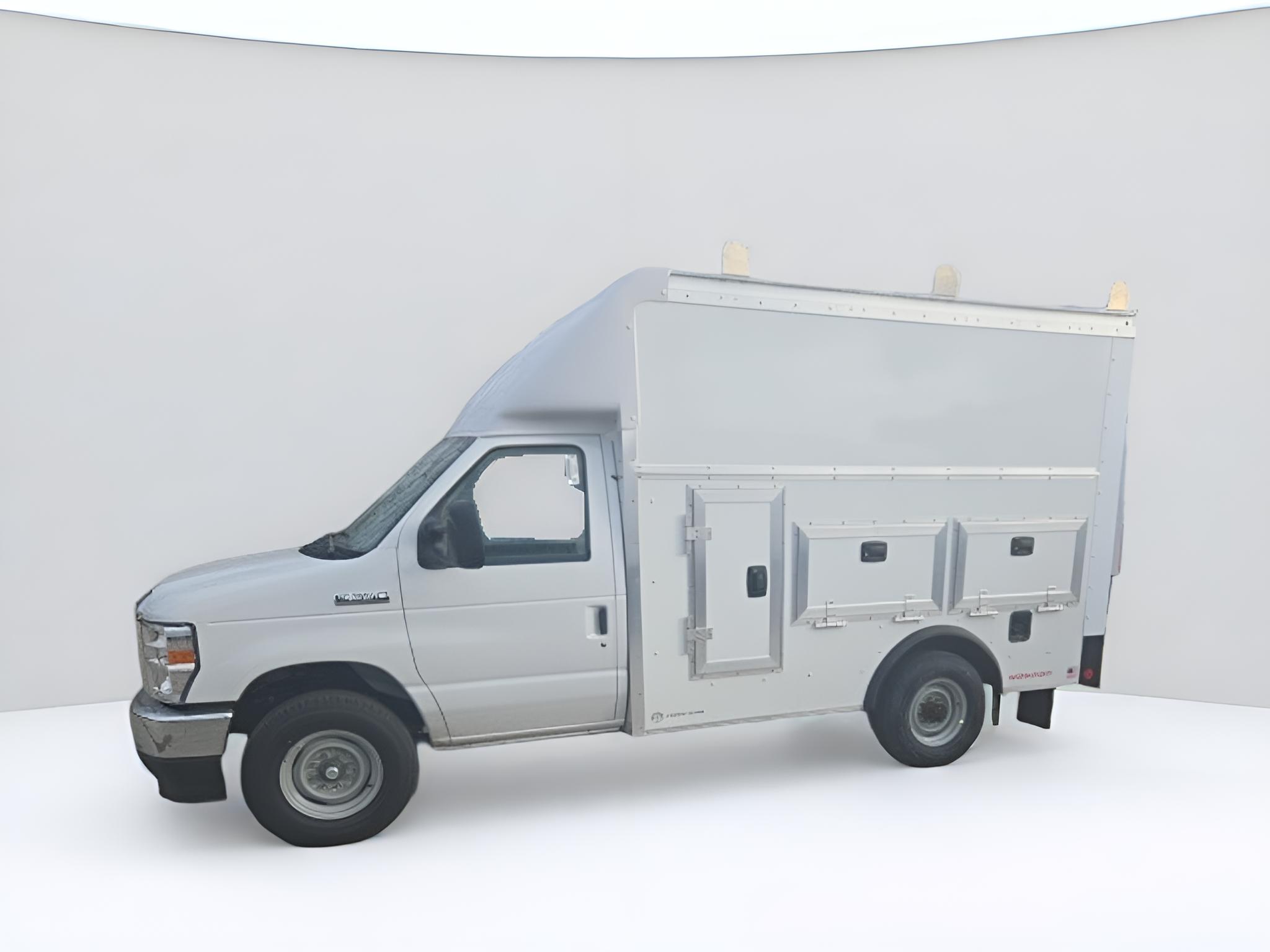 2026 Ford E-Series Cutaway E-350 SRW 138 WB