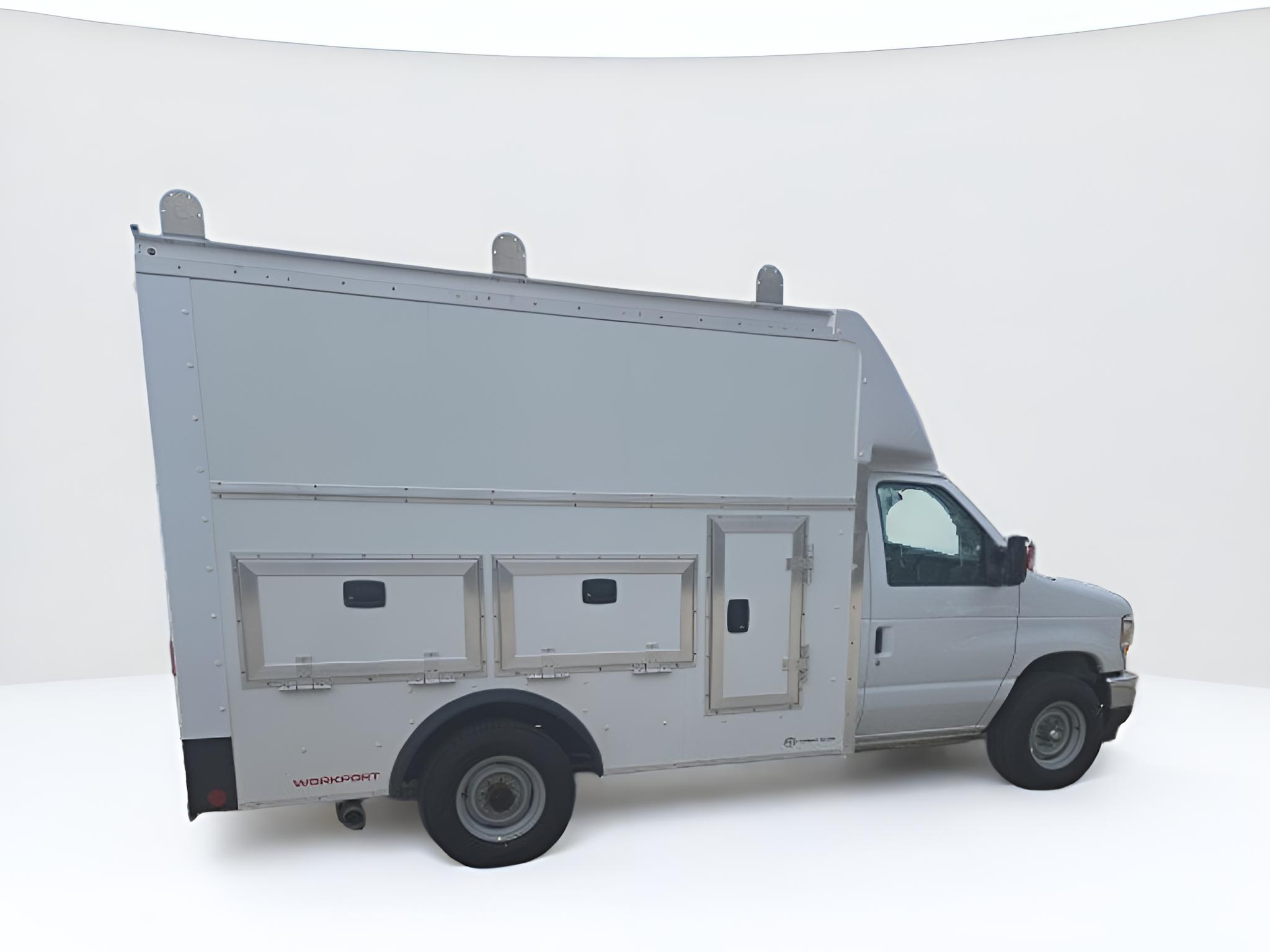 2026 Ford E-Series Cutaway E-350 SRW 138 WB