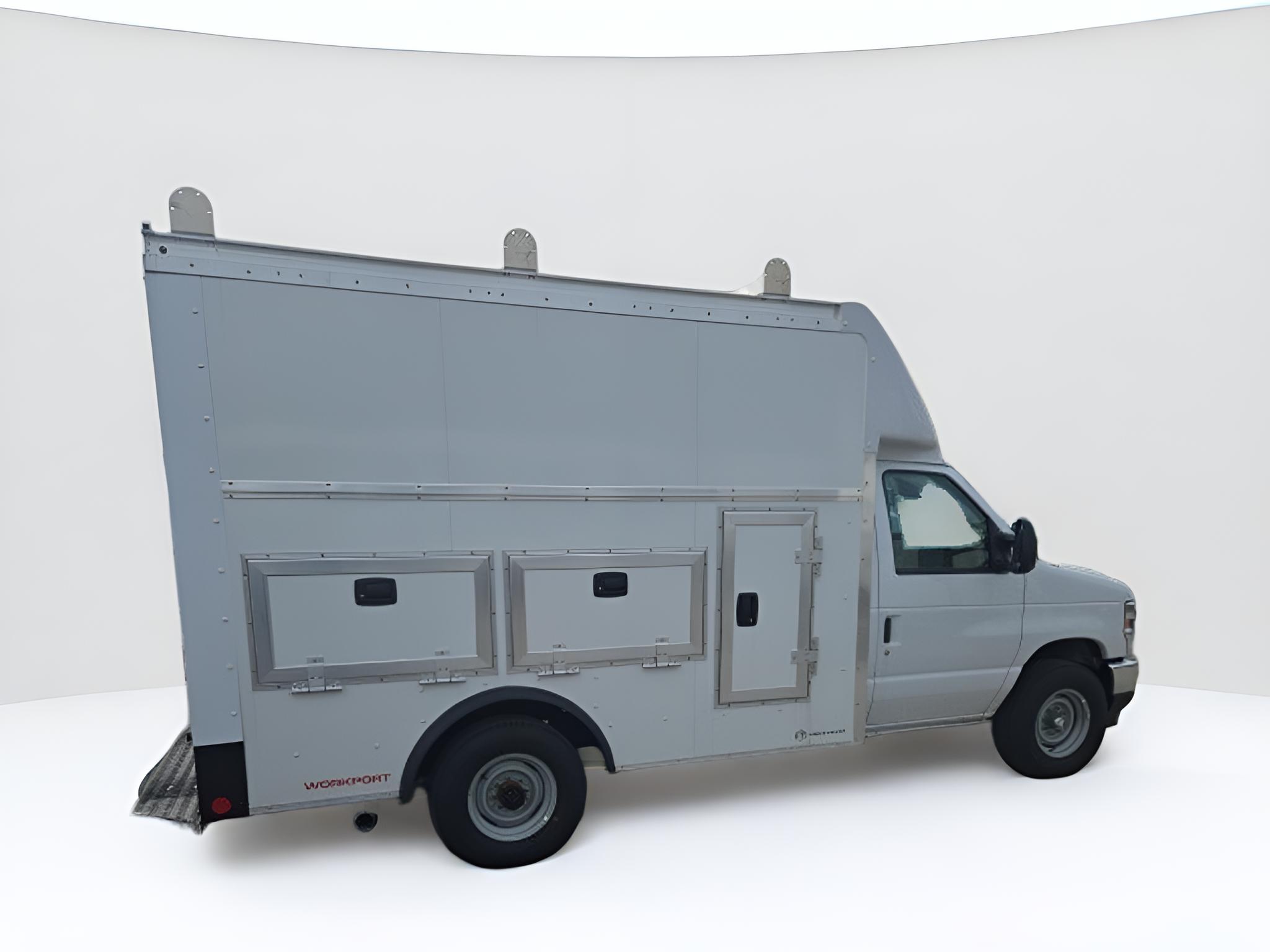 2026 Ford E-Series Cutaway E-350 SRW 138 WB