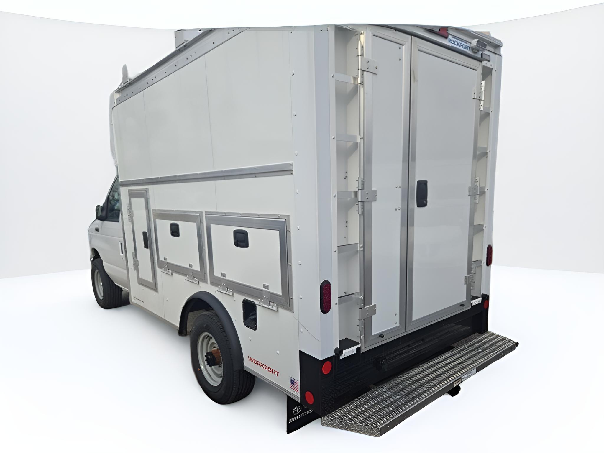 2026 Ford E-Series Cutaway E-350 SRW 138 WB