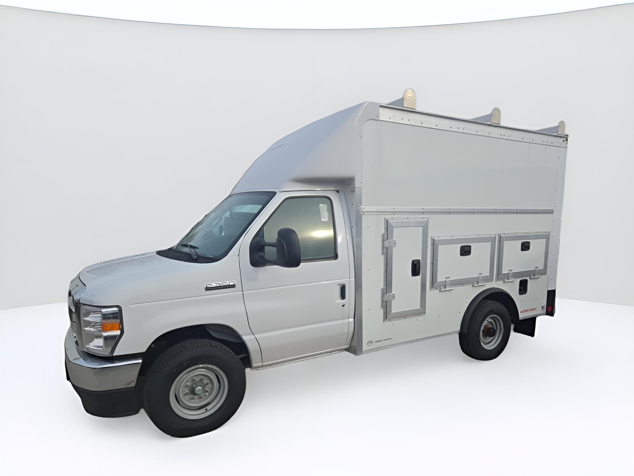 2026 Ford E-Series Cutaway E-350 SRW 138 WB