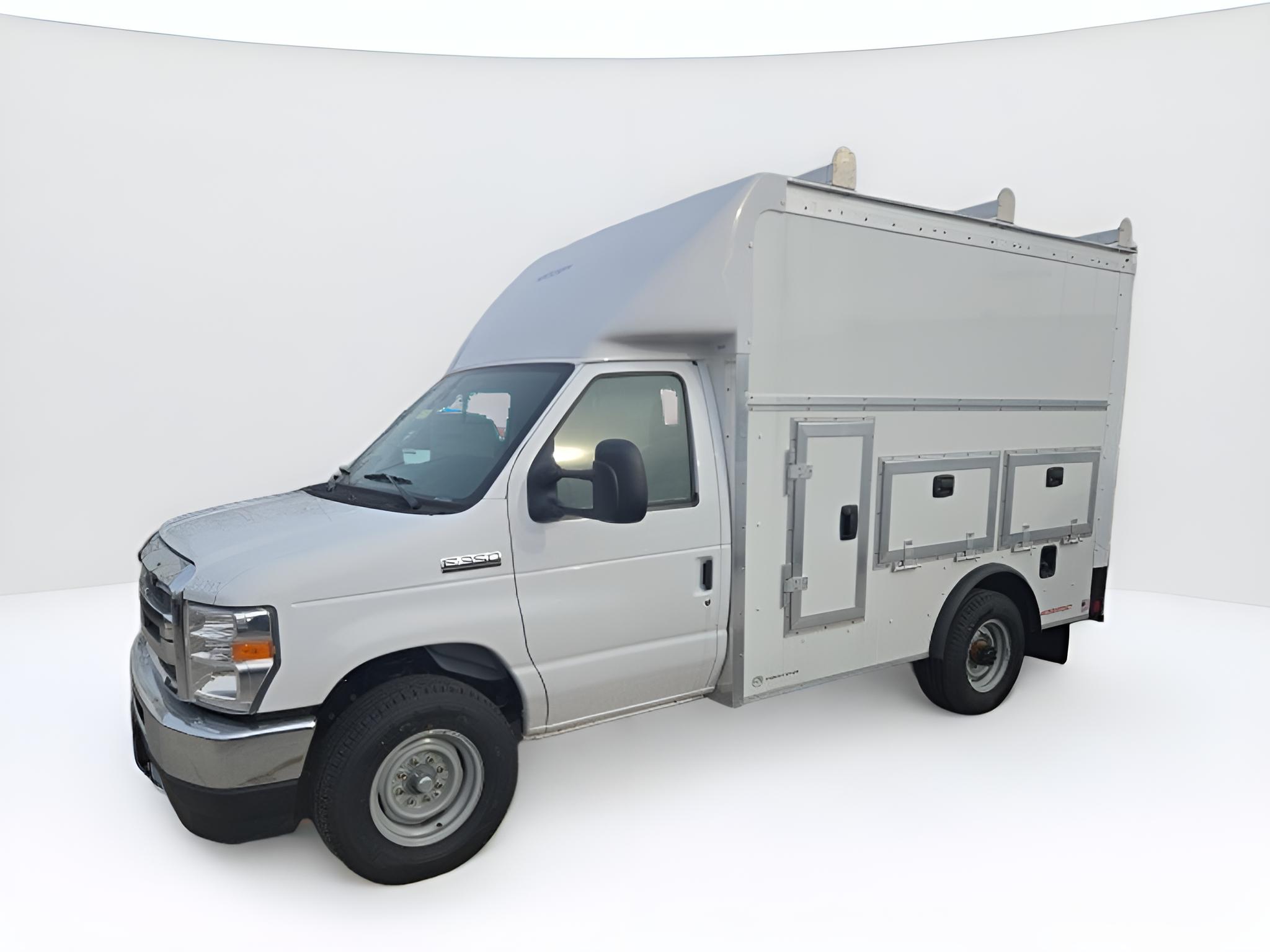 2026 Ford E-Series Cutaway E-350 SRW 138 WB