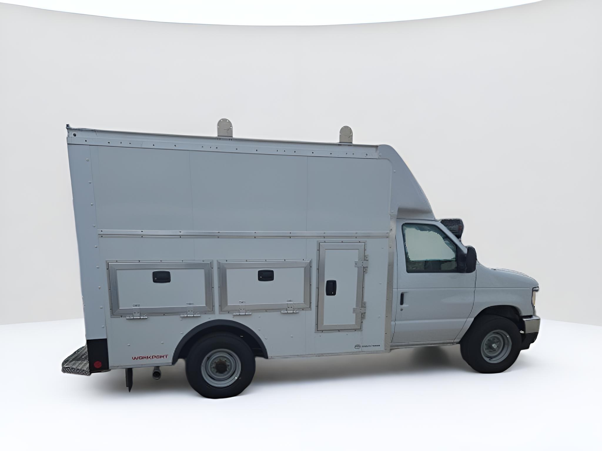 2026 Ford E-Series Cutaway E-350 SRW 138 WB