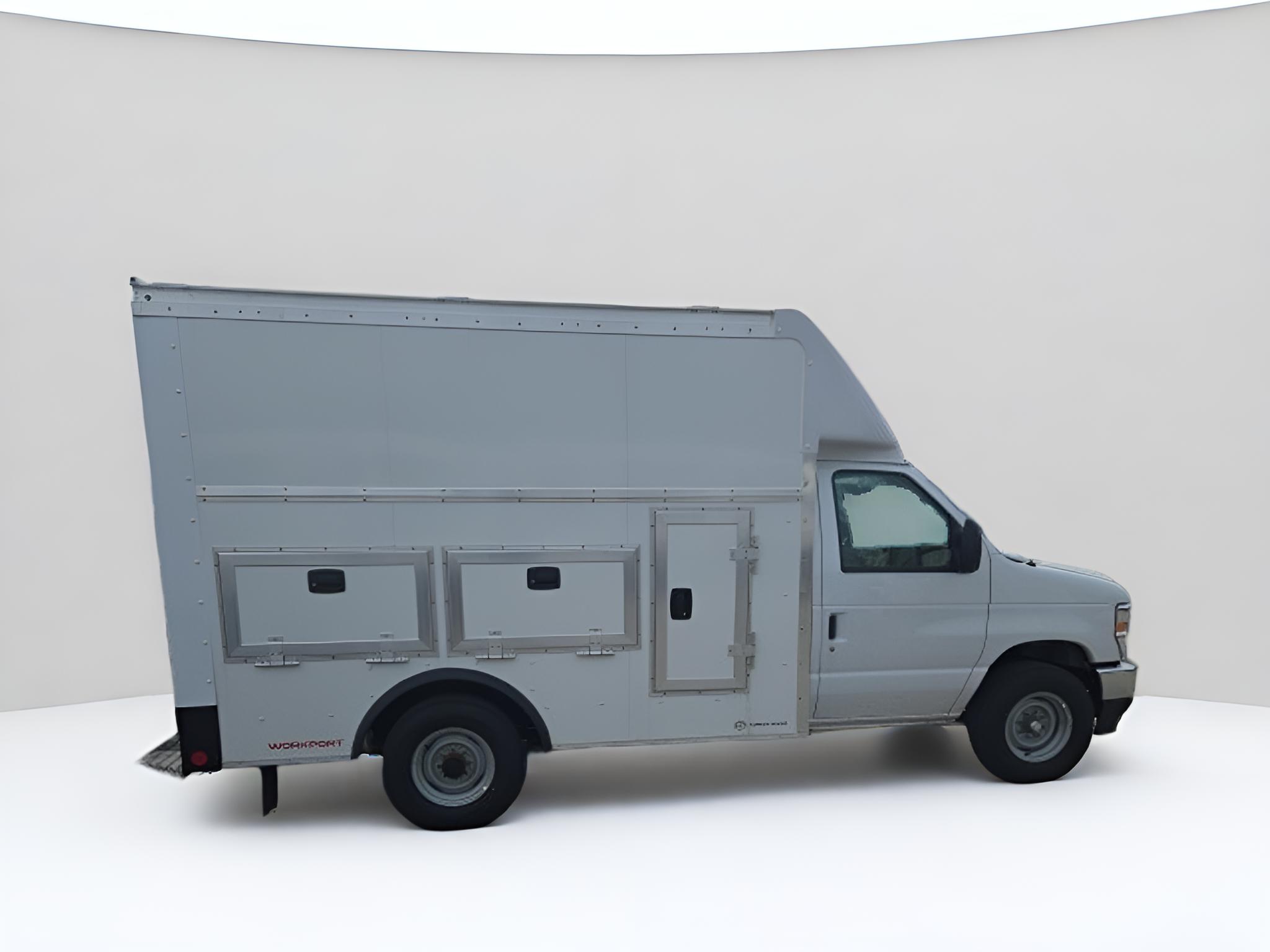 2026 Ford E-Series Cutaway E-350 SRW 138 WB