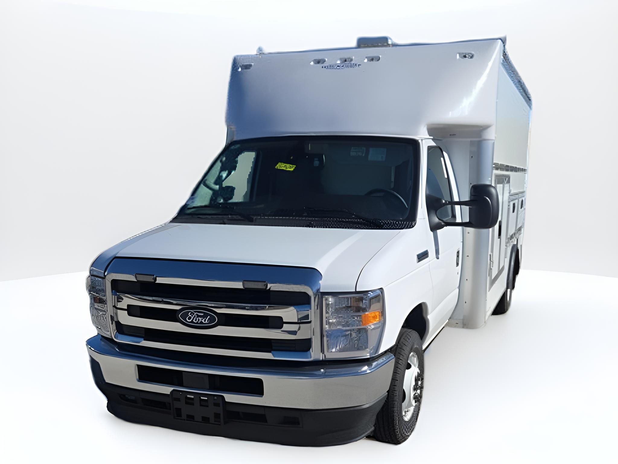 2026 Ford E-Series Cutaway E-350 SRW 158 WB
