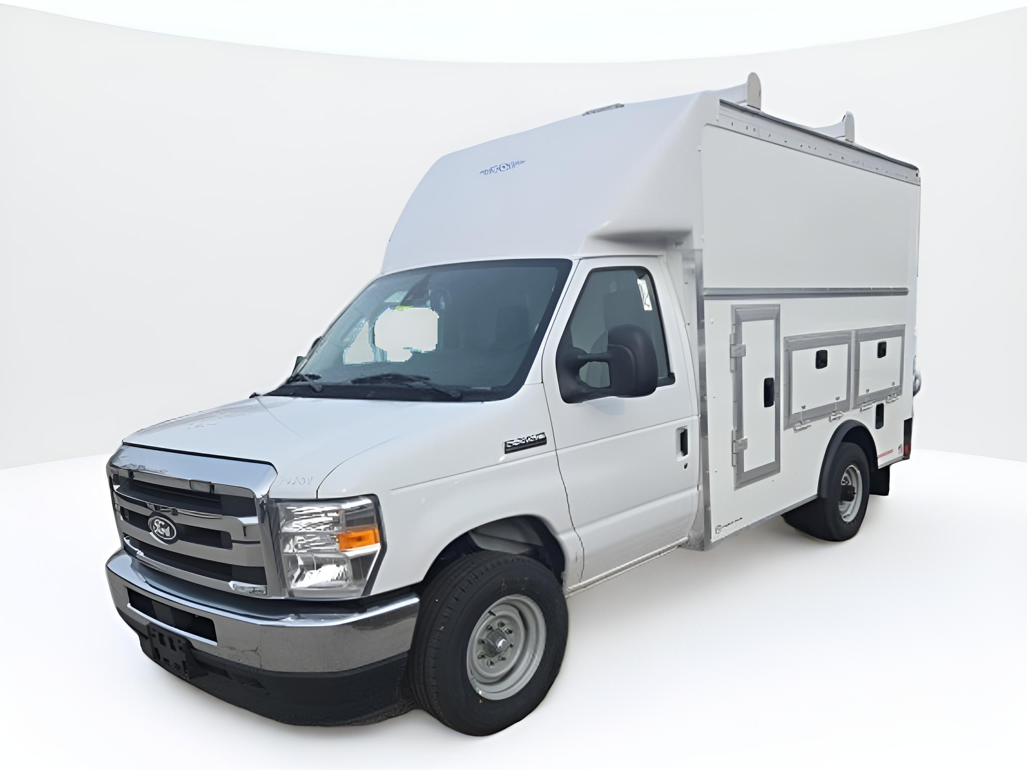 2026 Ford E-Series Cutaway E-350 SRW 138 WB