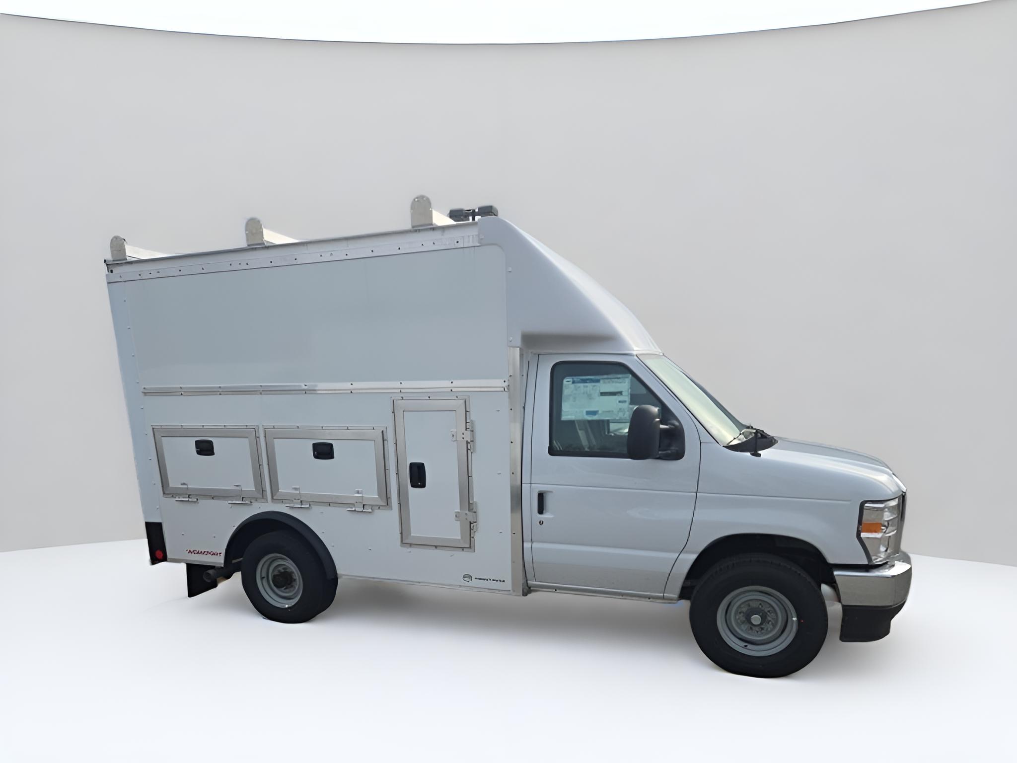 2026 Ford E-Series Cutaway E-350 SRW 138 WB