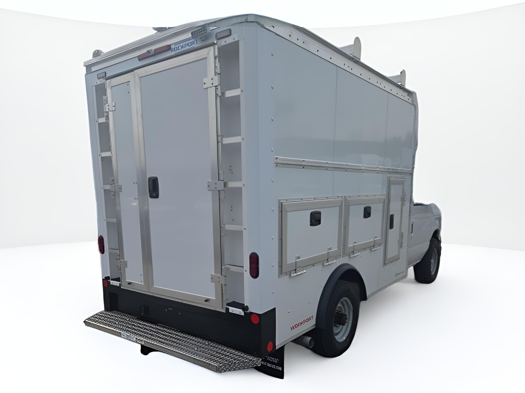 2026 Ford E-Series Cutaway E-350 SRW 138 WB