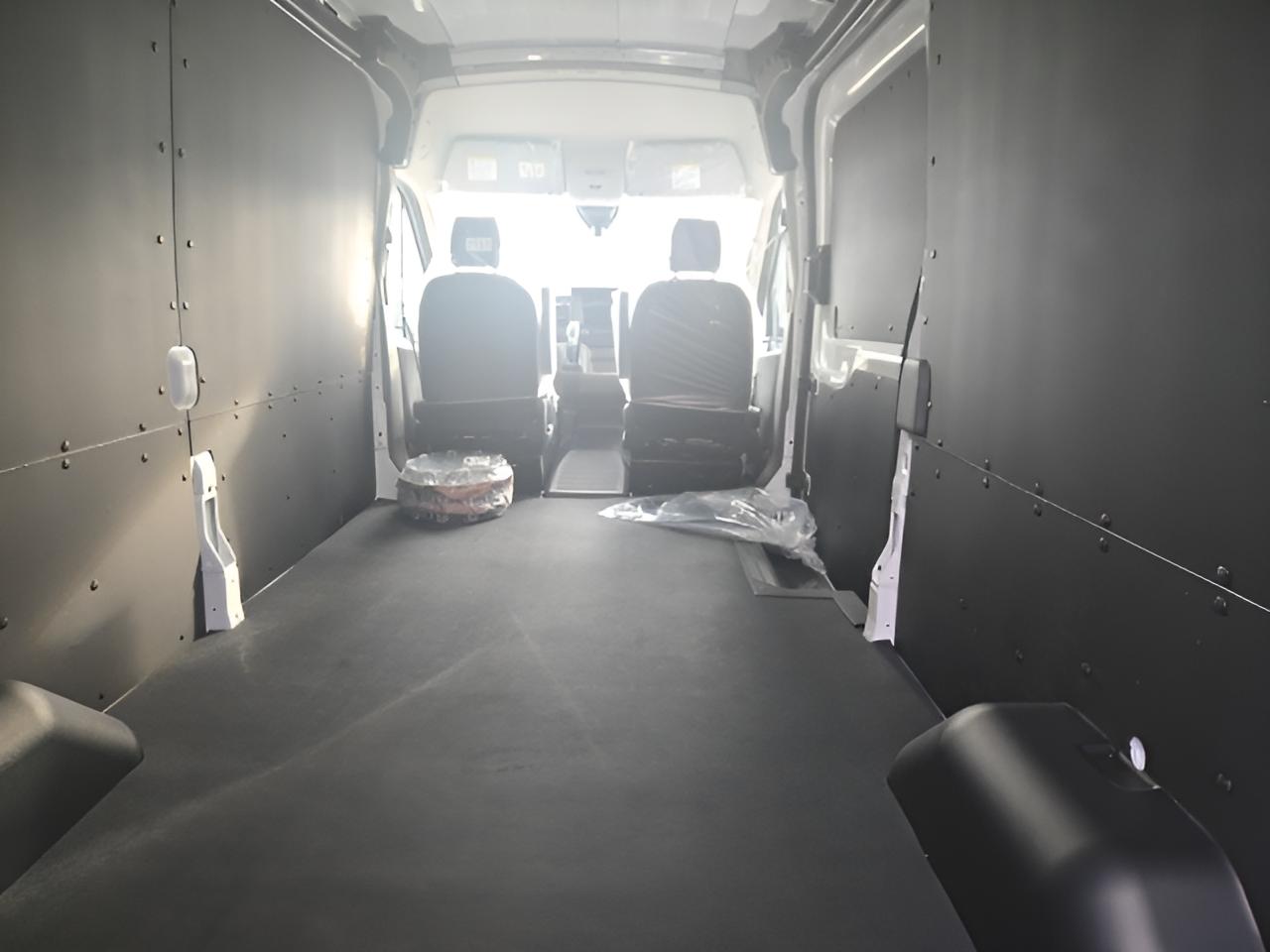 2026 Ford Transit Cargo Van T-250 148 Med Rf 9150 GVWR RWD