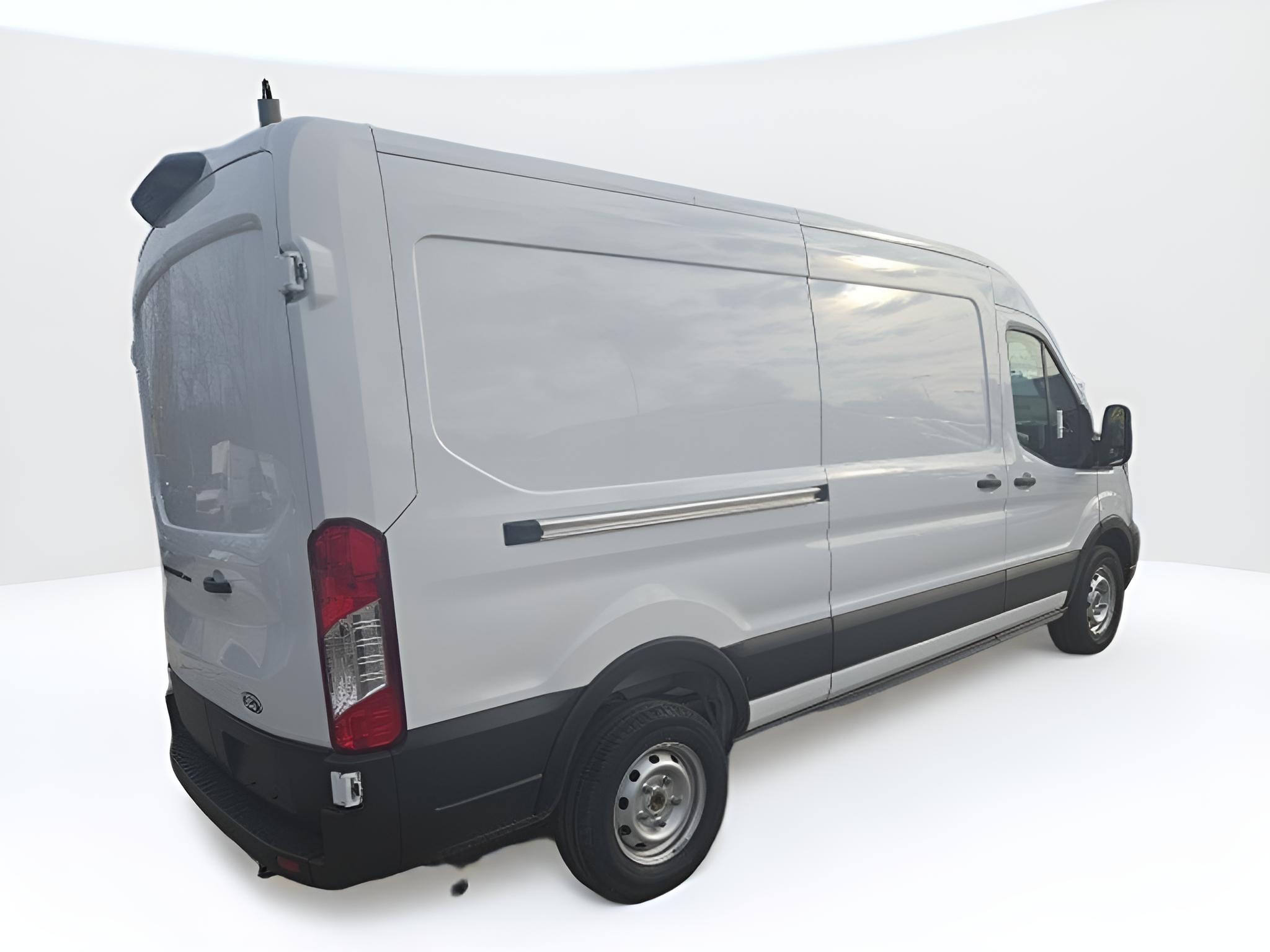 2026 Ford Transit Cargo Van T-250 148 Med Rf 9150 GVWR RWD